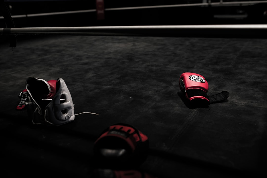 Don't Get Boxed In: The Smart Way to Choose Your Boxing Glove Size